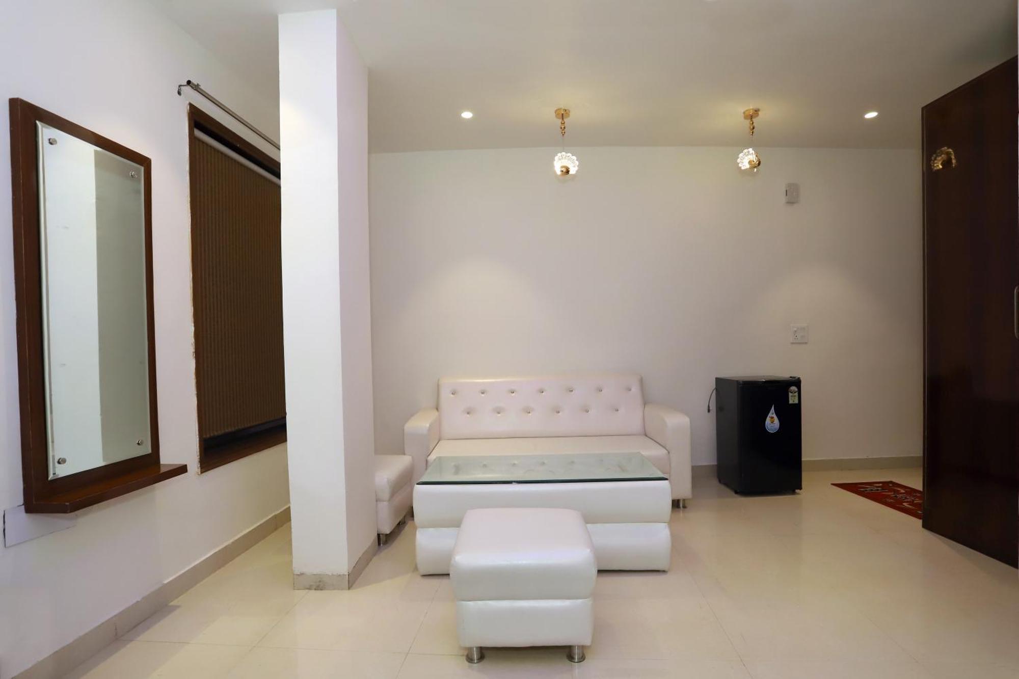 Vrindavan Guest House Nueva Delhi Exterior foto